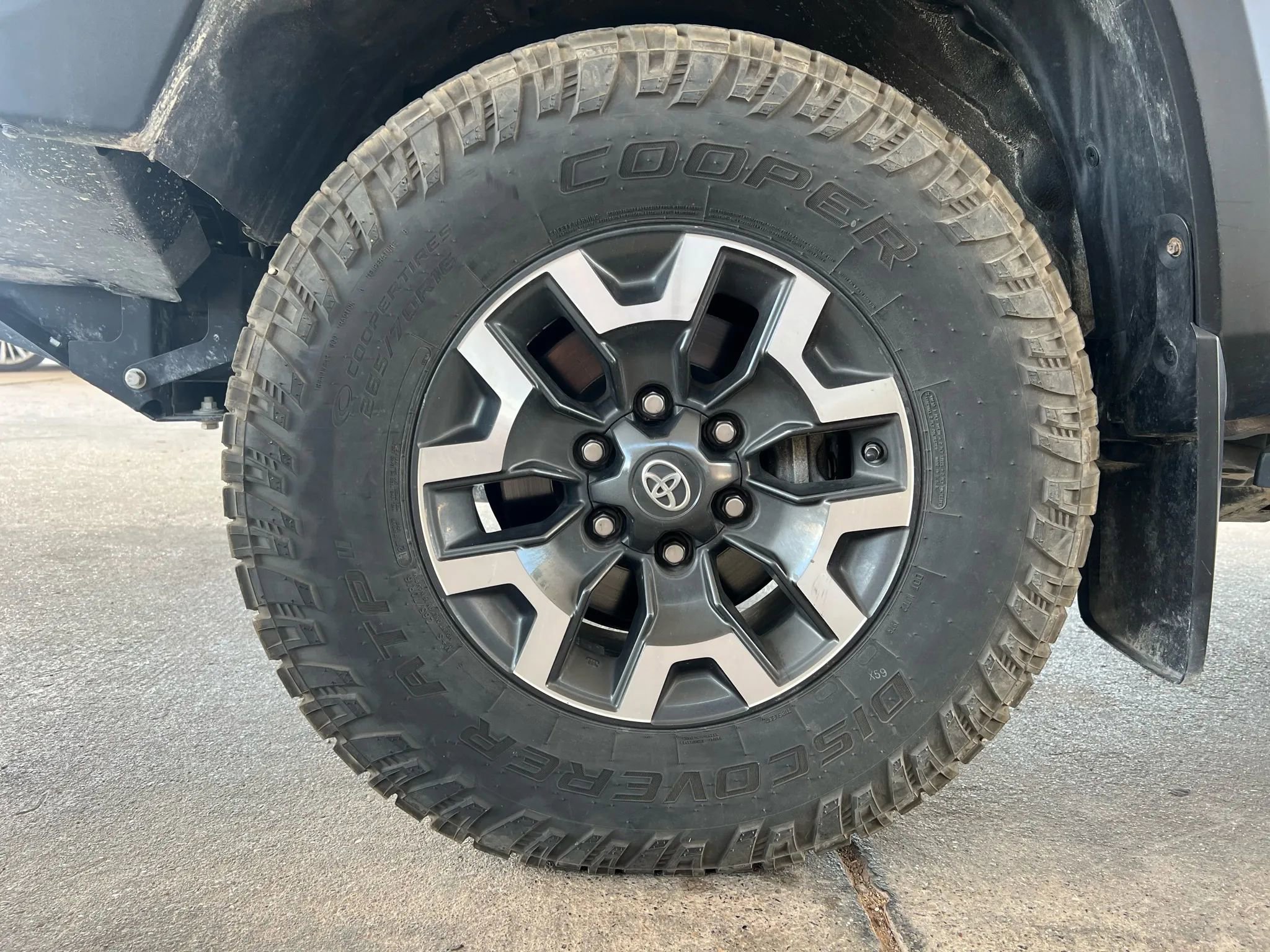 Used 2019 Toyota Tacoma TRD Off-Road image 36