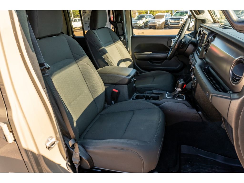 Used 2020 Jeep Gladiator Sport w/ Quick Order Package 24S image 16