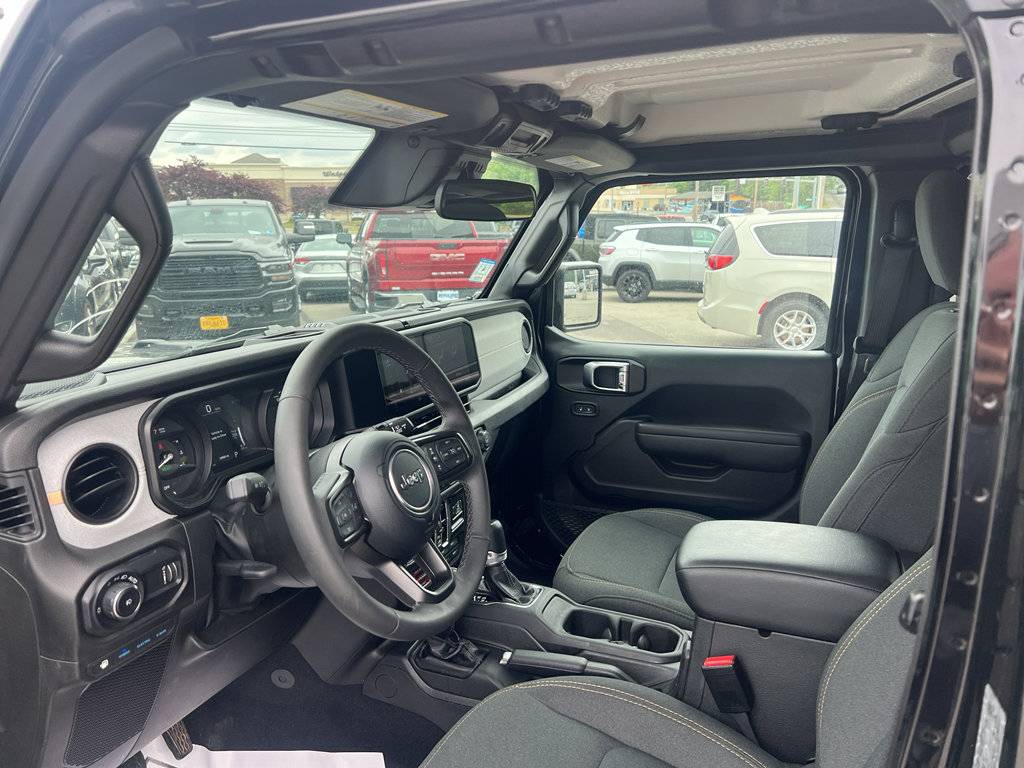 Used 2025 Jeep Wrangler Unlimited Sport S 4xe AWD/4WD image 6