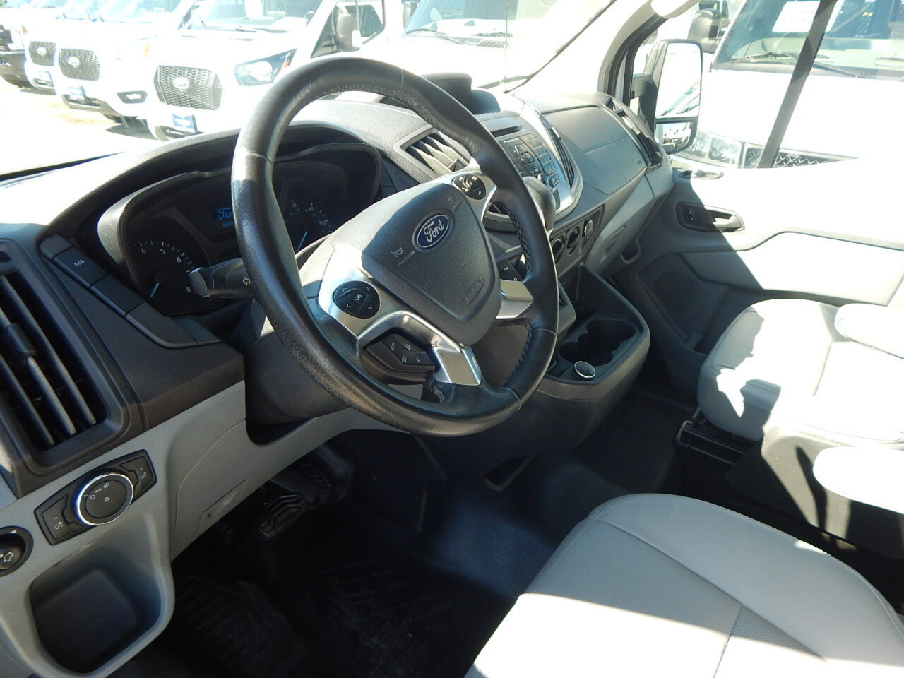 Used 2019 Ford Transit 350 138 DRW w/ Premium Package RWD image 2
