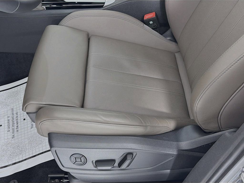 Used 2025 Audi Q5 Premium Plus image 17