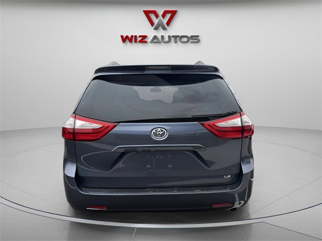 Used 2015 Toyota Sienna LE image 4