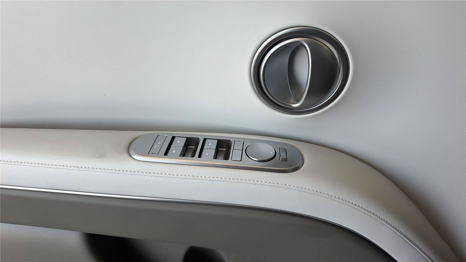 New 2026 Hyundai Palisade FWD Hybrid image 23