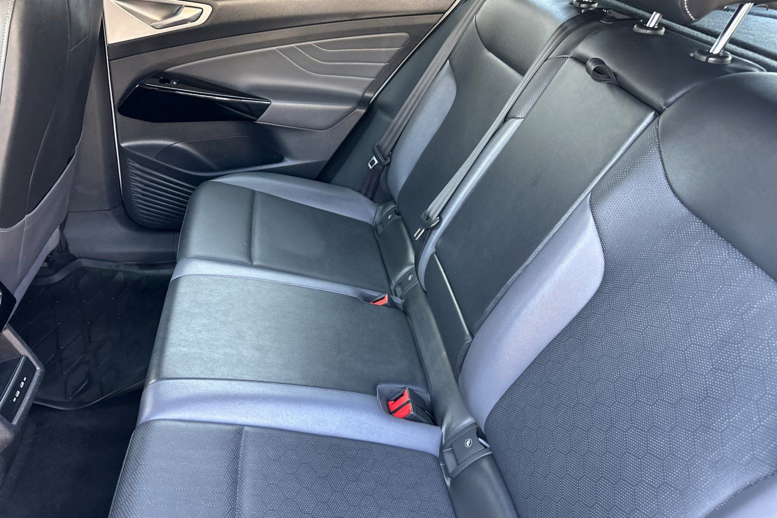 Used 2023 Volkswagen ID.4 Pro S image 12