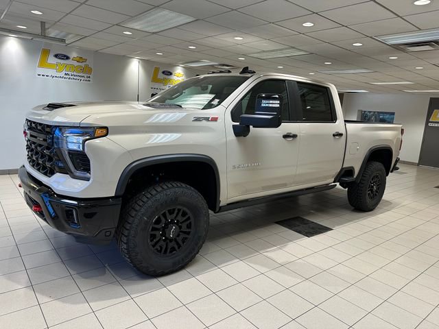 New 2026 Chevrolet Silverado 2500 ZR2 AWD/4WD image 2