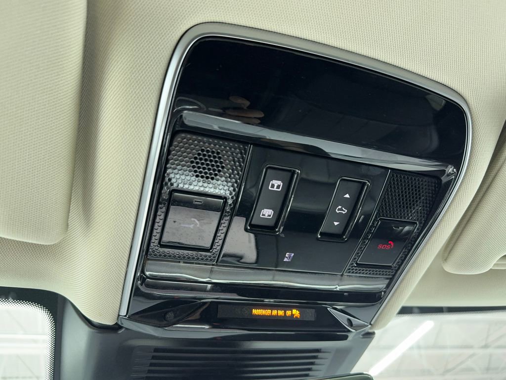 Used 2024 Land Rover Range Rover Long Wheelbase SE image 34