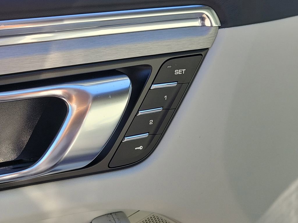 New 2026 Porsche Macan S image 26