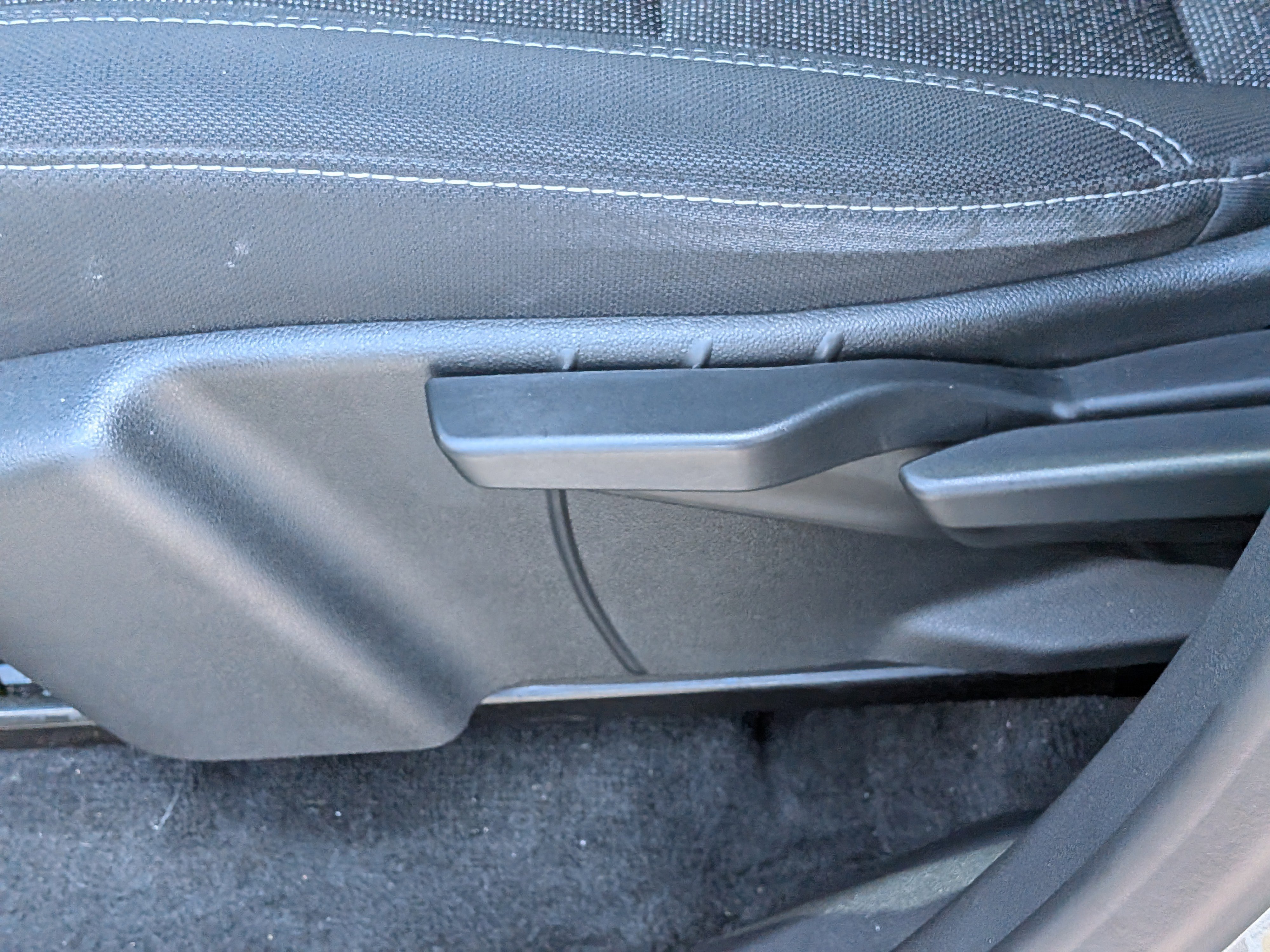 Used 2024 Chevrolet Traverse LS w/ Midnight/Sport Edition FWD image 19