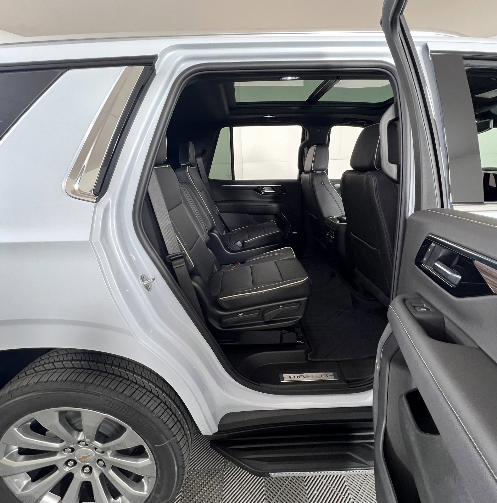 New 2026 Chevrolet Tahoe Premier w/ Sun And Tow Package image 6