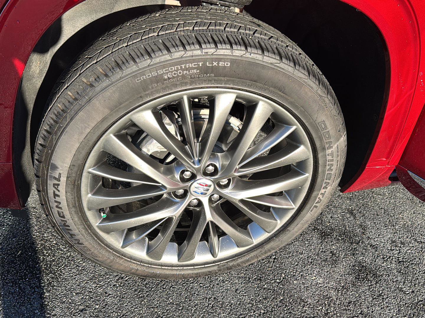 Used 2025 Buick Enclave Avenir image 30