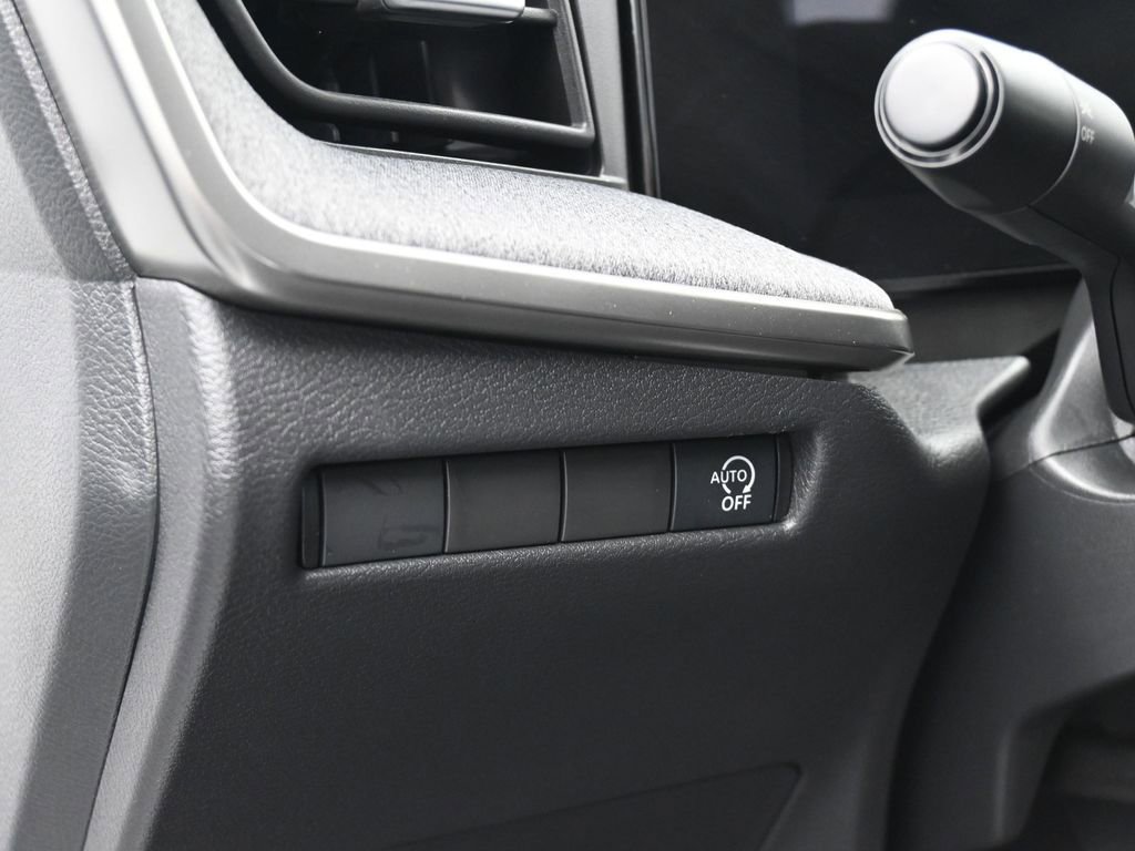 Used 2025 Nissan Kicks SV image 14