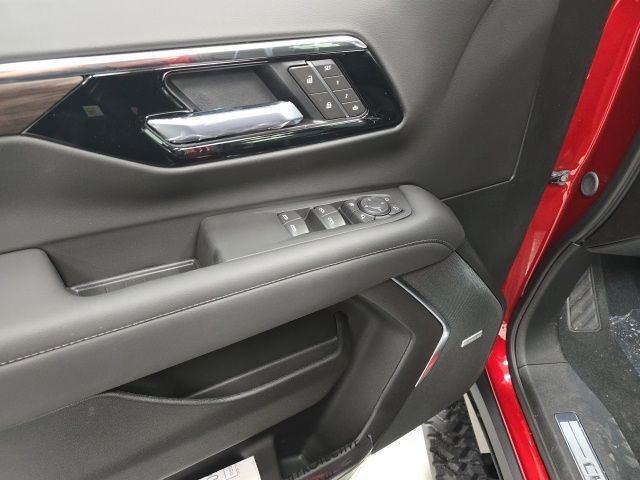 New 2026 Chevrolet Suburban Z71 image 18