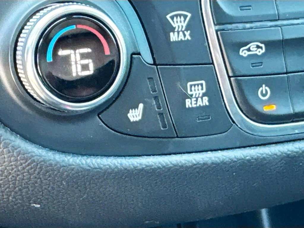 Used 2022 Chevrolet Equinox LT FWD image 21