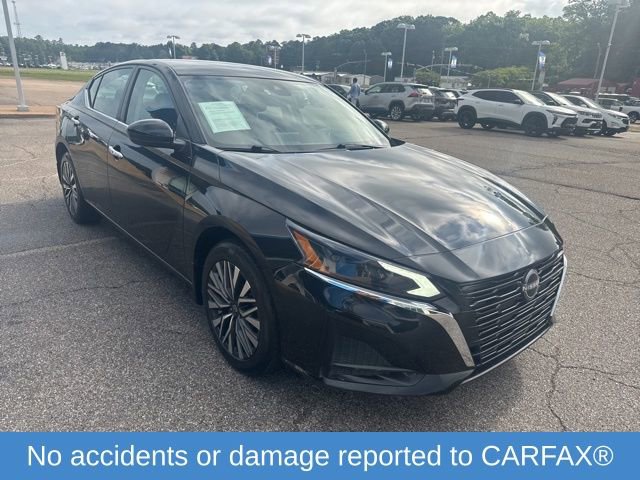 Used 2023 Nissan Altima 2.5 SV image 2