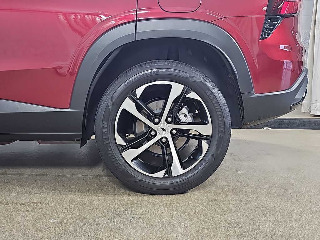 Certified 2024 Chevrolet Trax RS FWD image 37