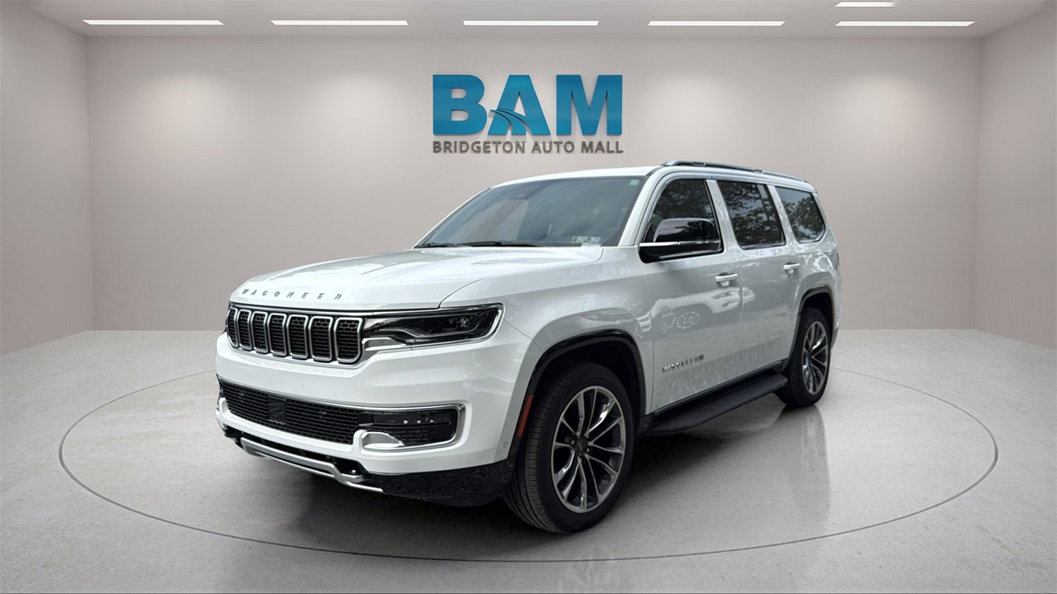 Used 2024 Jeep Wagoneer Series II w/ Premium Group I image 3