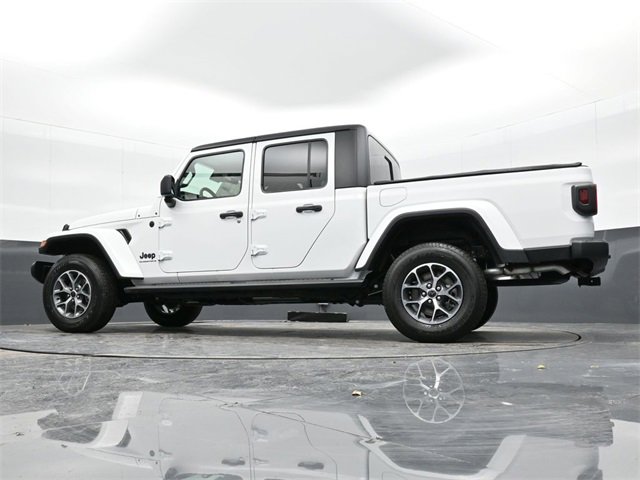 Used 2024 Jeep Gladiator Sport image 35