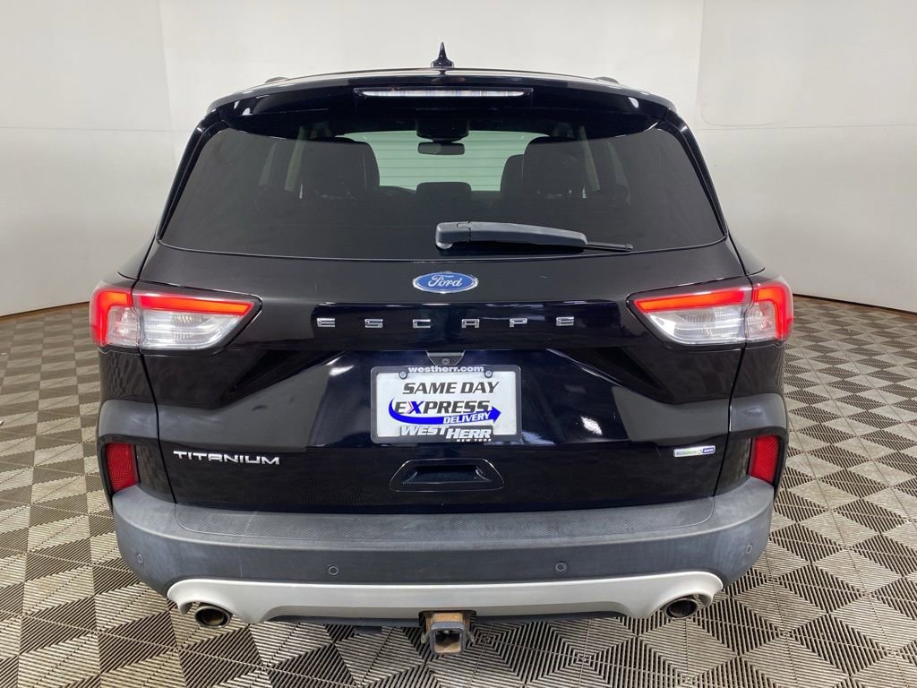 Used 2020 Ford Escape Titanium AWD/4WD image 2