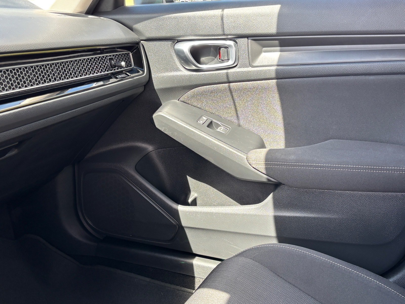 Used 2025 Honda Civic LX image 19