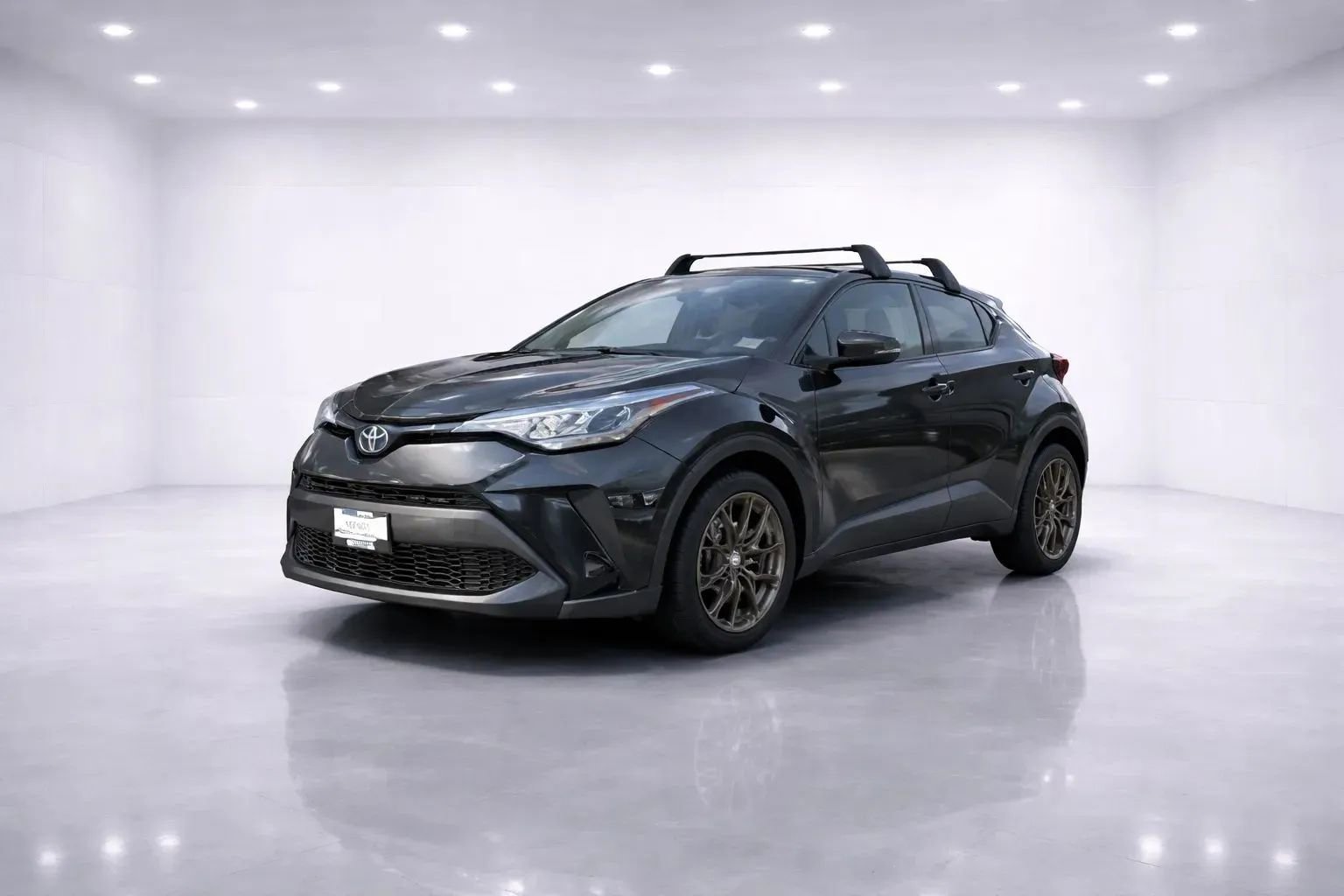 Used 2021 Toyota C-HR LE image 1