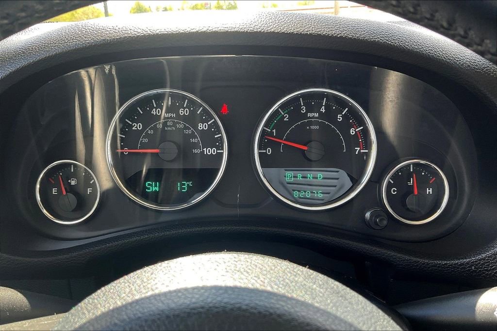 Used 2011 Jeep Wrangler Unlimited Sahara AWD/4WD image 12
