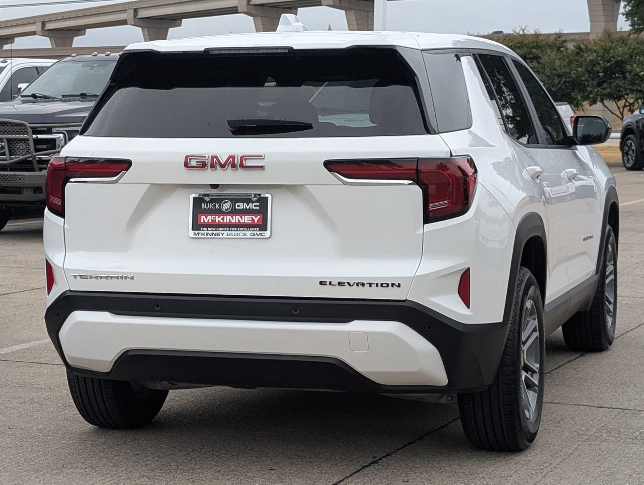 Used 2026 GMC Terrain Elevation FWD image 4
