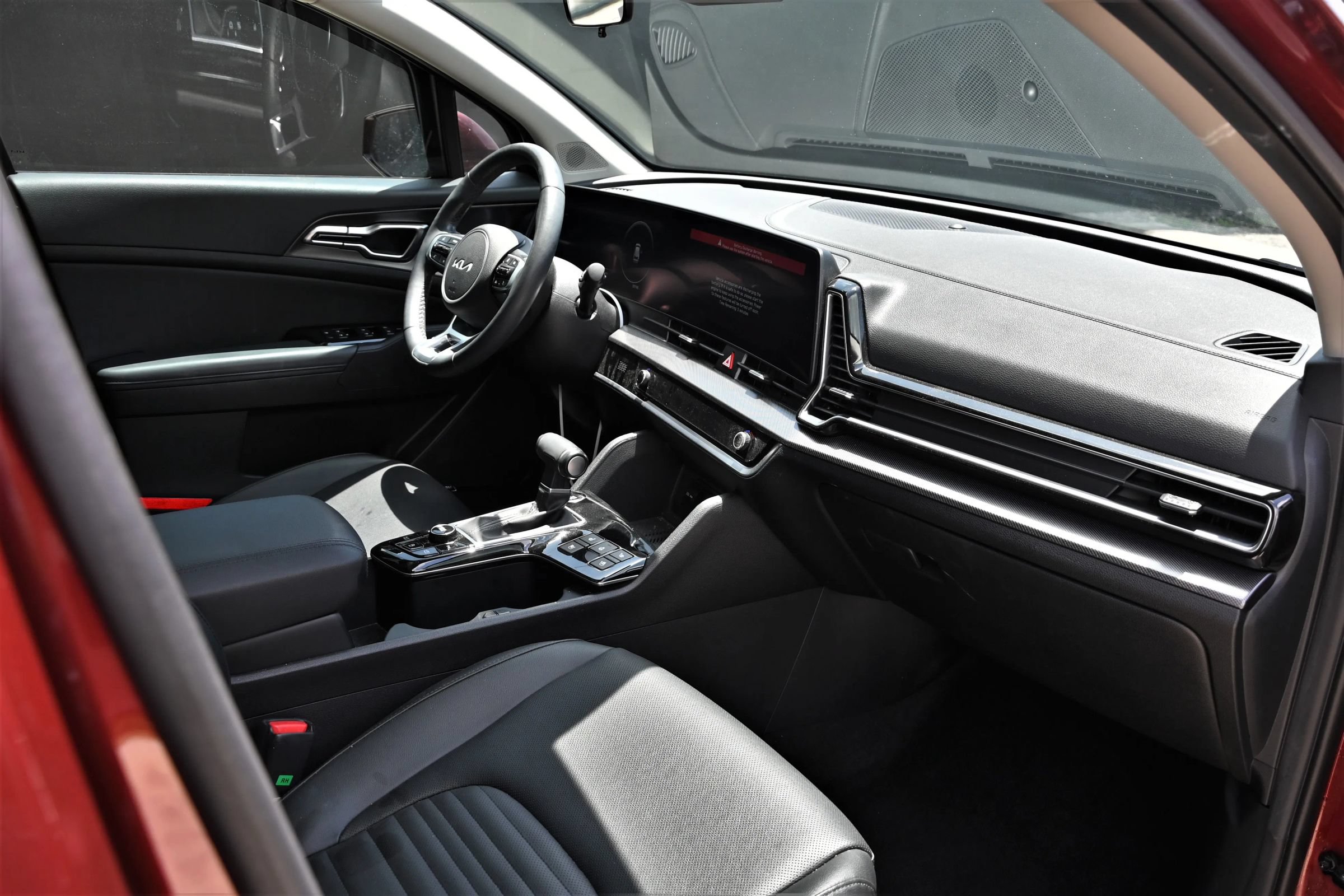 Used 2025 Kia Sportage SX FWD image 17