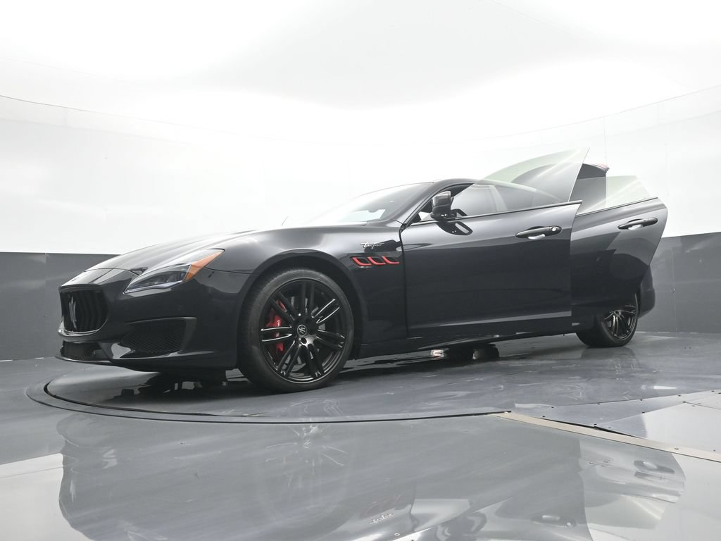 Used 2022 Maserati Quattroporte Trofeo RWD image 27