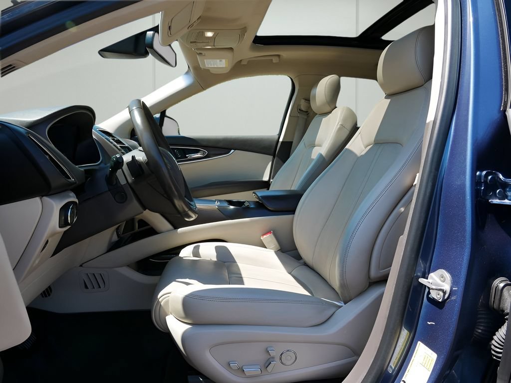 Used 2018 Lincoln MKX Reserve w/ Driver Assistance Package FWD image 10