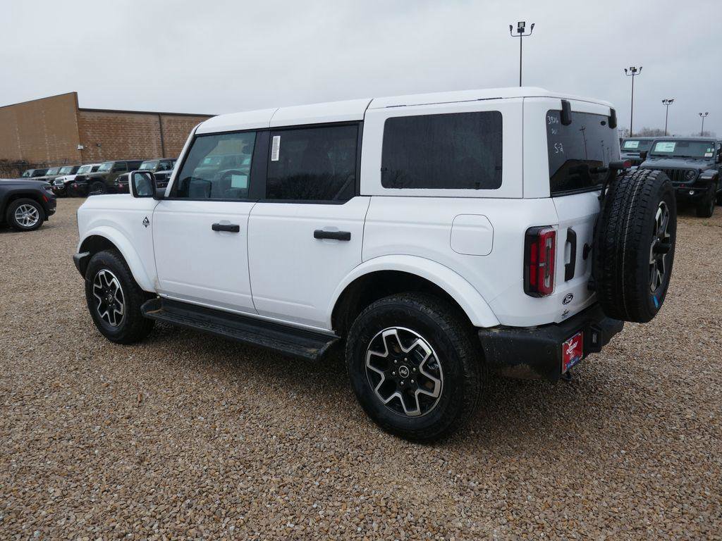 New 2026 Ford Bronco Outer Banks image 7