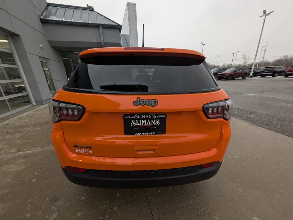 New 2026 Jeep Compass Latitude image 11