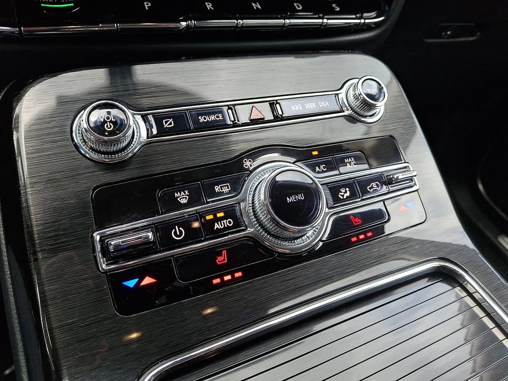 Certified 2023 Lincoln Nautilus AWD w/ Premium Package image 15