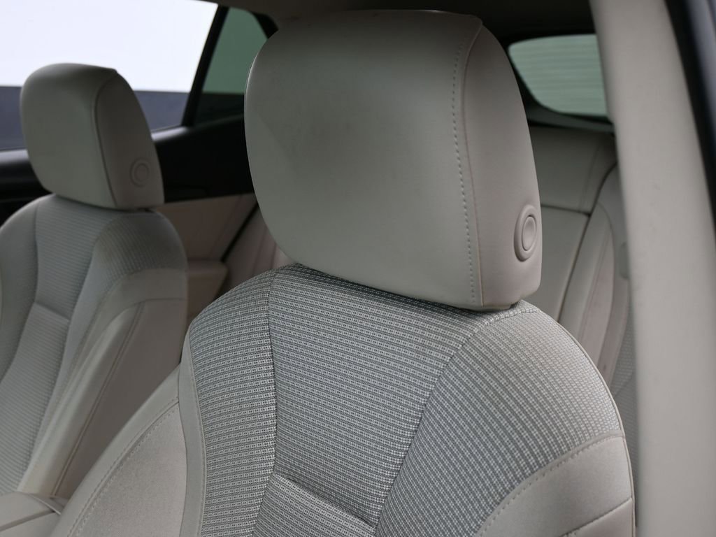 Used 2023 Buick Envision Preferred image 16