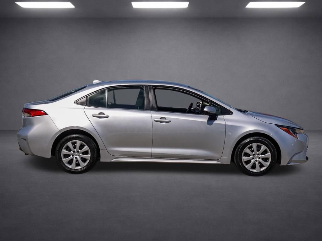 Used 2023 Toyota Corolla LE FWD image 3