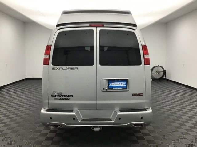 Used 2023 GMC Savana 2500 image 4