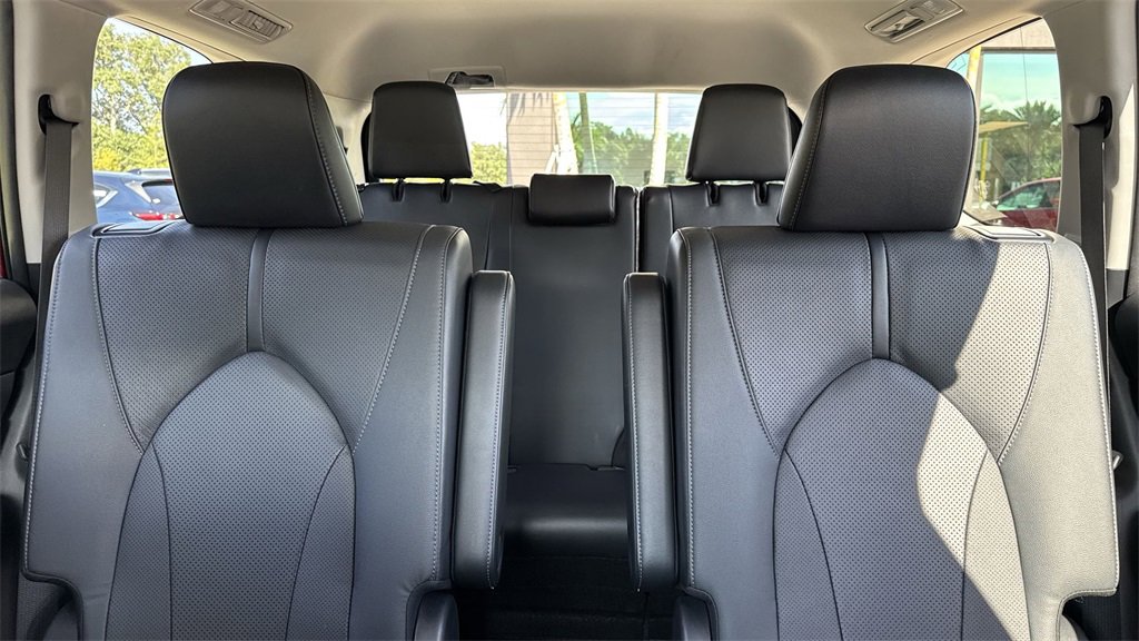 Used 2024 Toyota Grand Highlander FWD image 19