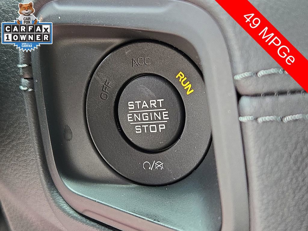 Used 2025 Jeep Wrangler Unlimited Sahara w/ Safety Group AWD/4WD image 24