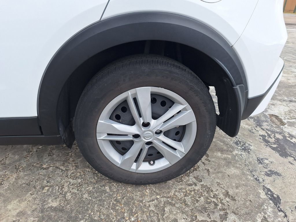 Used 2024 Nissan Kicks S FWD image 25