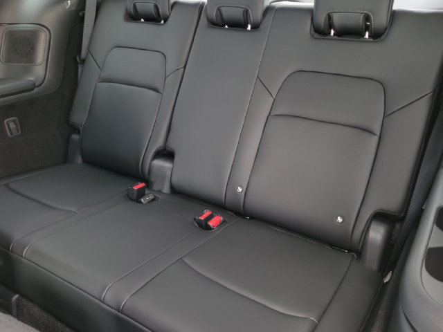 Used 2026 Nissan Pathfinder Platinum AWD/4WD image 11