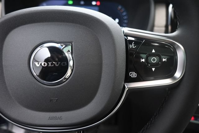 Used 2026 Volvo XC90 B6 Plus w/ Protection Package Premier AWD/4WD image 14