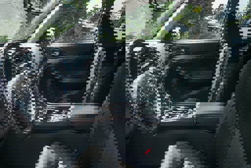 Used 2018 Nissan Maxima Platinum image 18