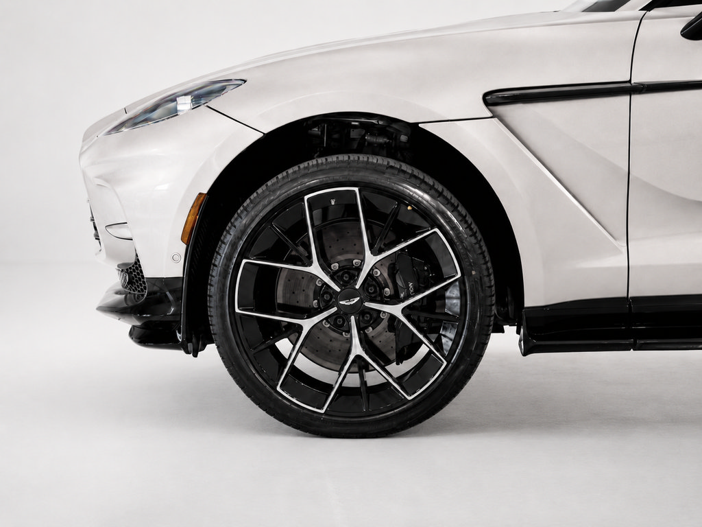 New 2026 Aston Martin DBX 707 AWD/4WD image 7