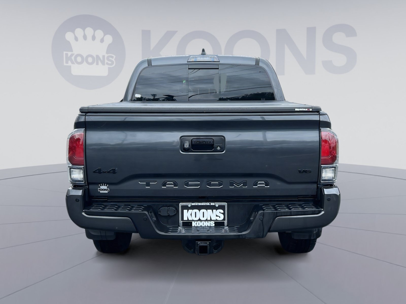 Used 2022 Toyota Tacoma Limited w/ Nightshade Package AWD/4WD image 5