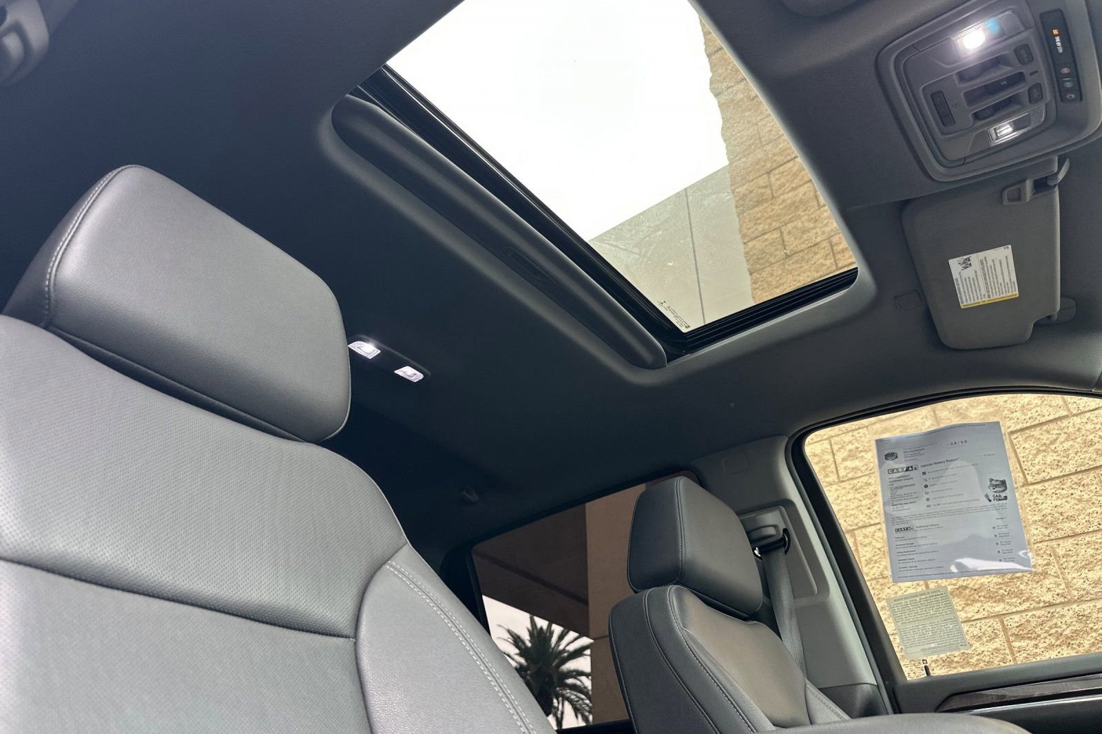 Used 2024 Chevrolet Silverado 2500 LTZ w/ LTZ Convenience Package image 17