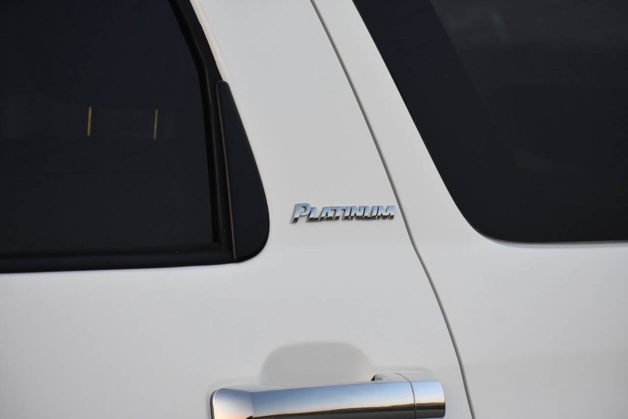 Used 2013 Toyota Sequoia Platinum AWD/4WD image 9
