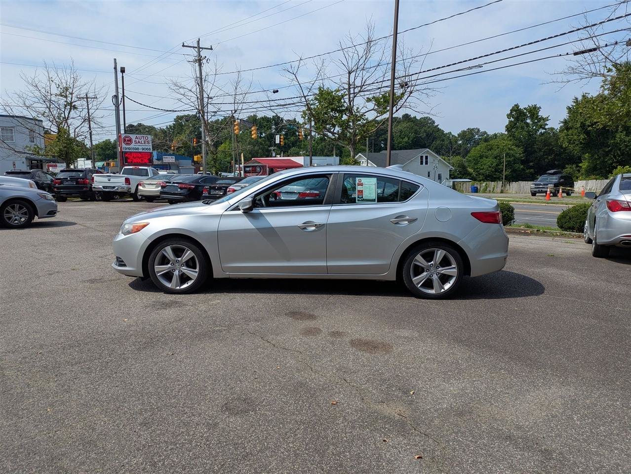 Used 2013 Acura ILX w/ Technology Package FWD image 6
