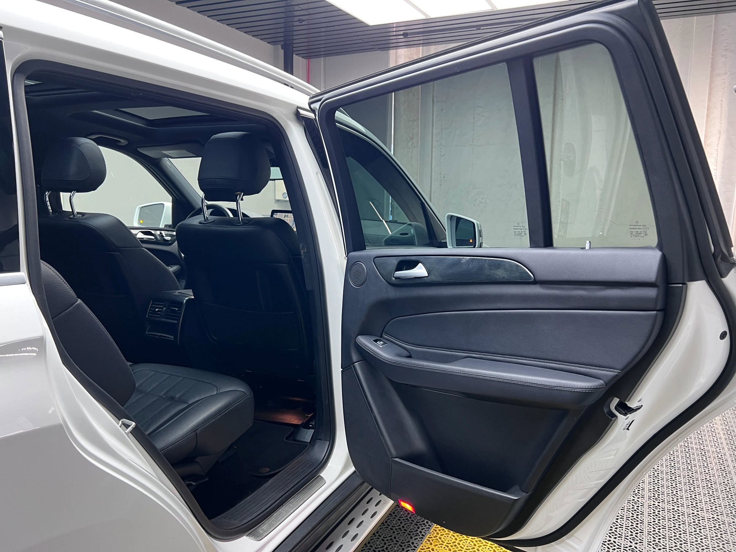 Used 2017 Mercedes-Benz GLS 450 GLS 450 Sport Utility 4D image 19