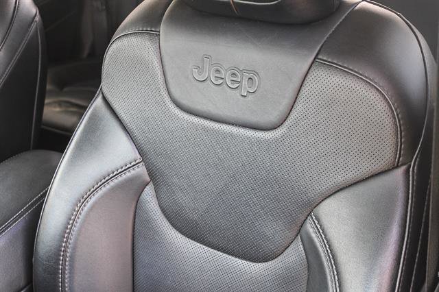 Used 2023 Jeep Cherokee Altitude Lux image 24