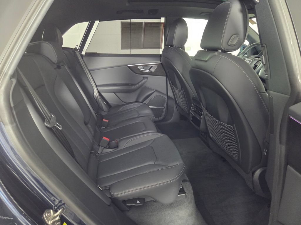Used 2024 Audi Q8 Premium Plus AWD/4WD image 29