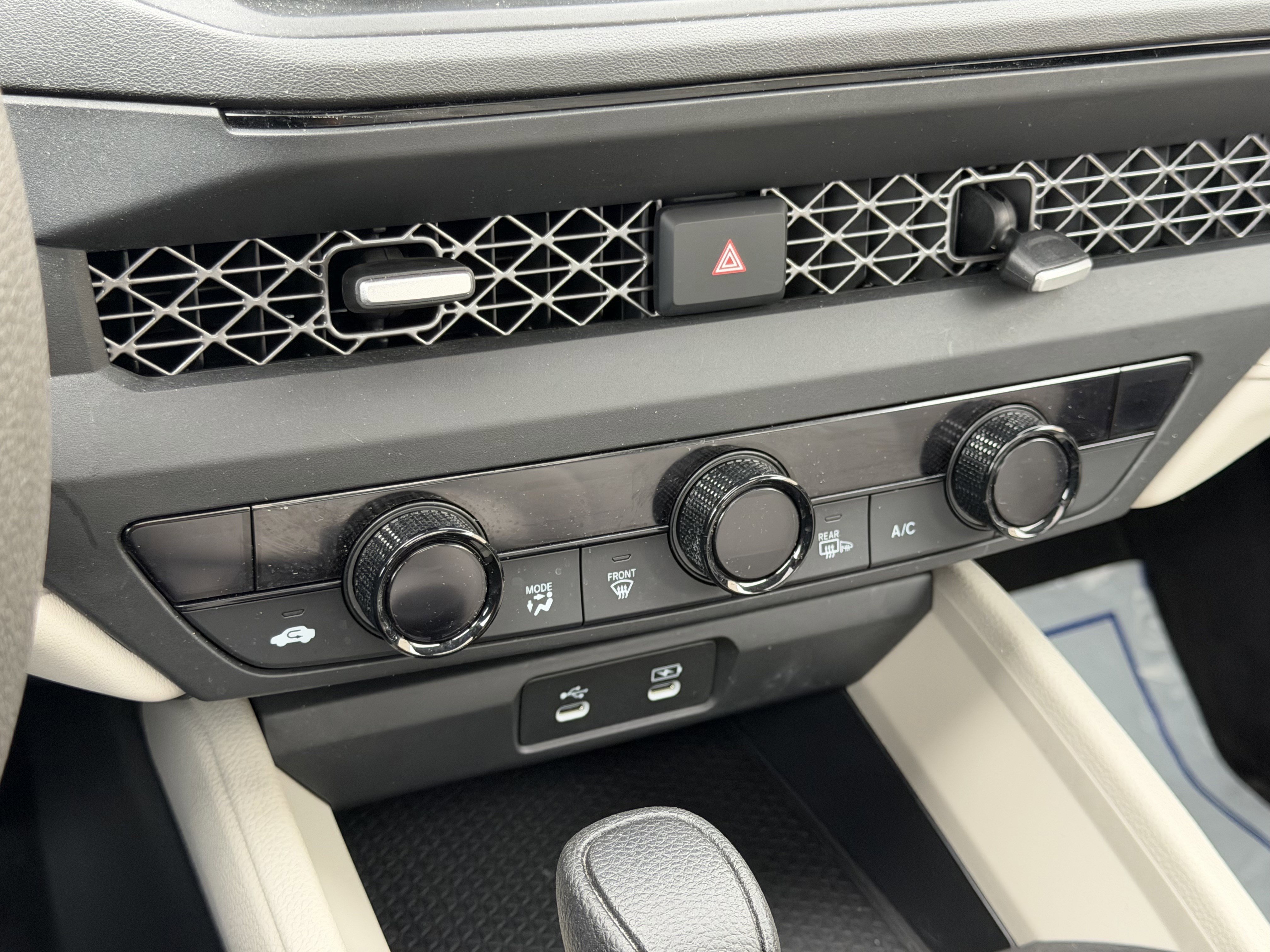 Certified 2023 Honda Accord EX image 28